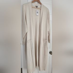 Torrid NWT beige duster